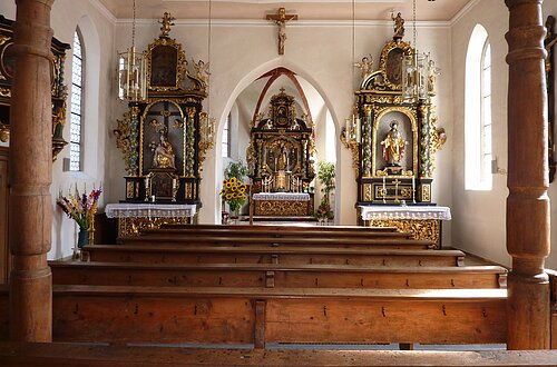 Kath. Spitalkirche Maria Geburt von innen