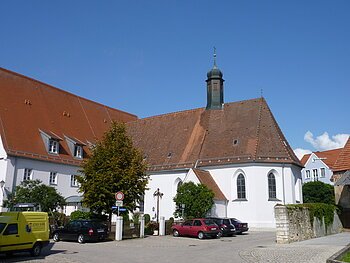 Kath. Spitalkirche Maria Geburt von außen